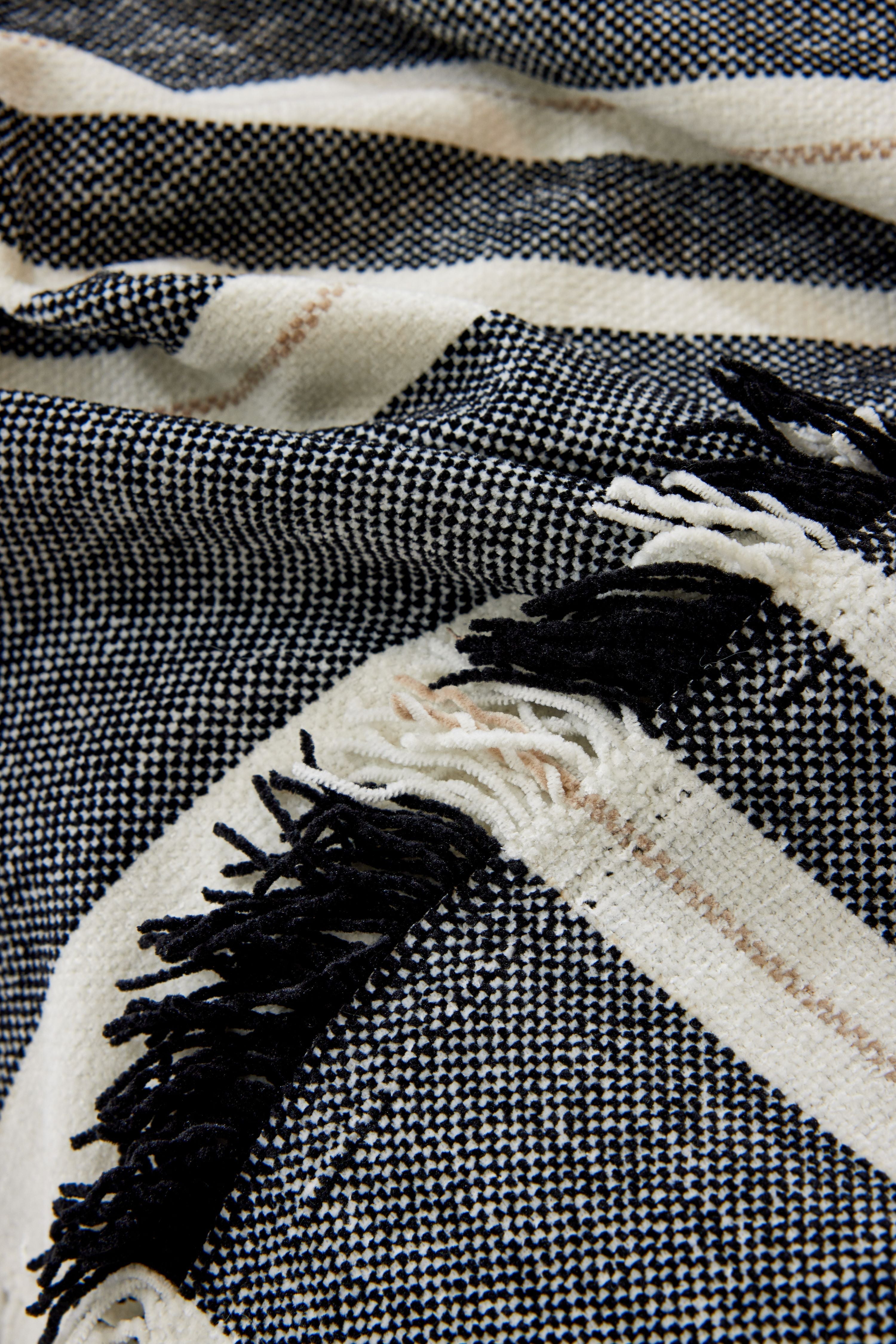 Sofa Throw - Striniara - Cross Black