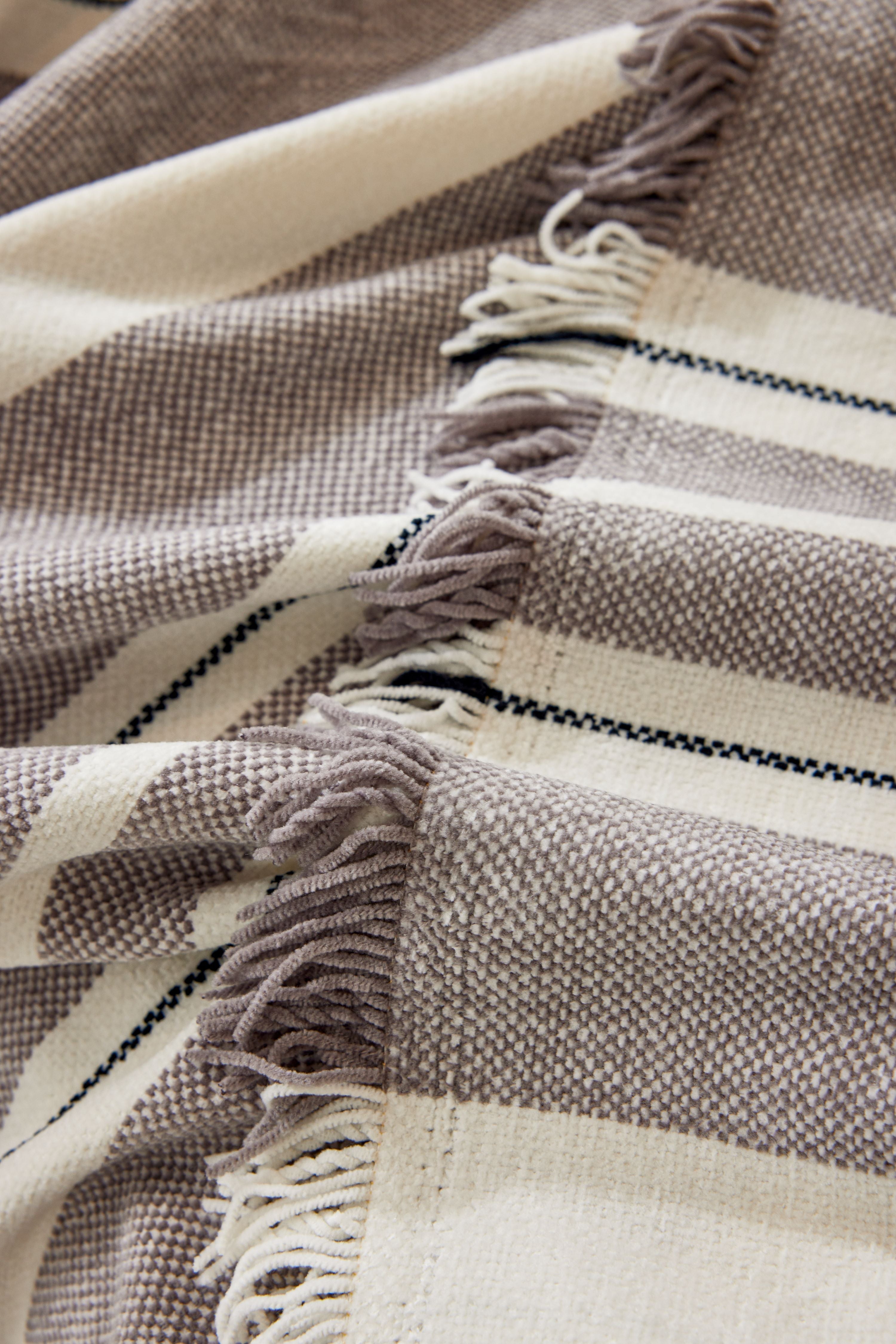 Sofa Throw - Striniara - Cross Brown