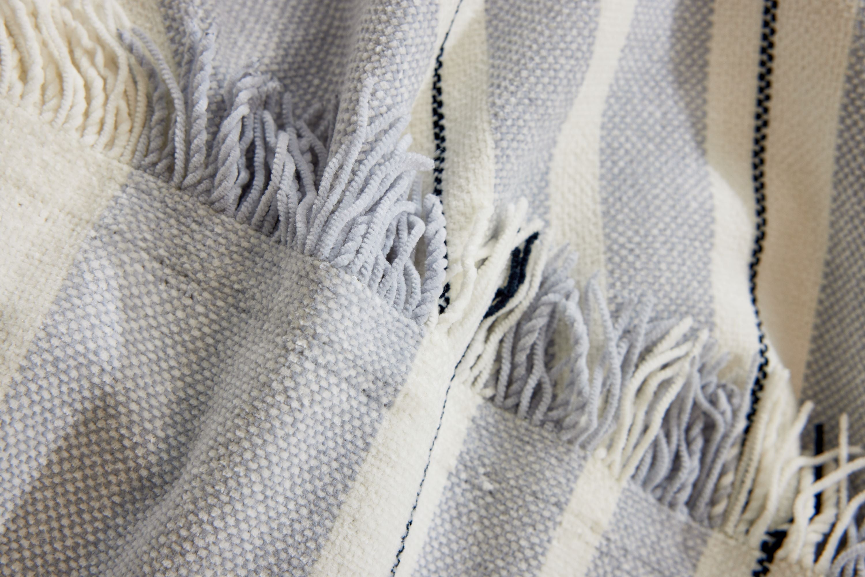 Sofa Throw - Striniara - Cross Gray