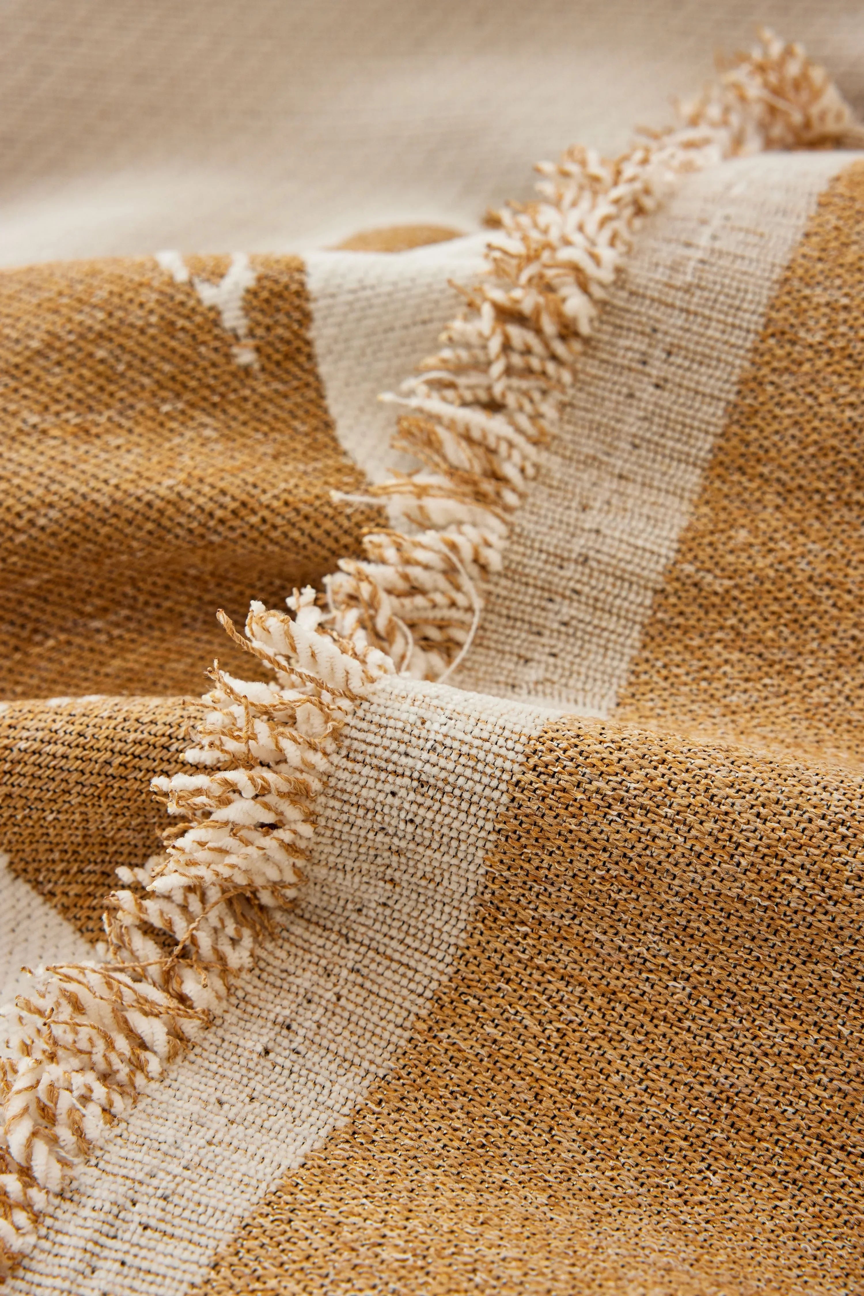 Sofa Throw - Skymoore - Khaki - The sofa cover crafter